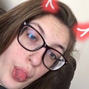 Meet your Posher, Adriana